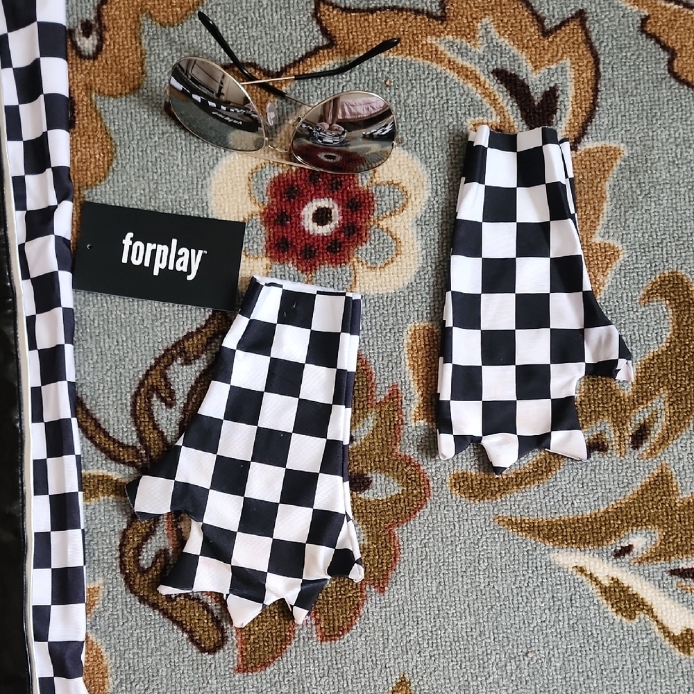 Forplay Checkered Flag Accessory - Picture 4 of 17